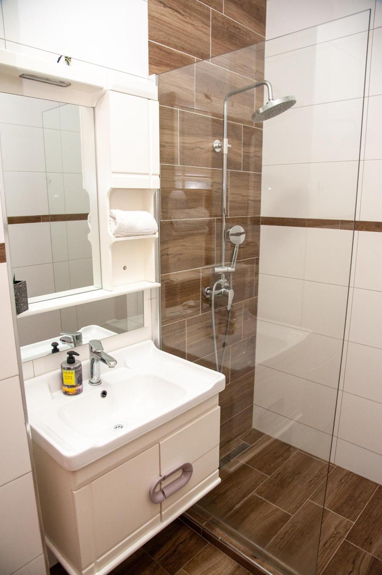 Hotel North City Косовска-Митровица Экстерьер фото
